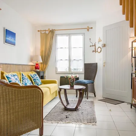 Clair Proche Du Port *